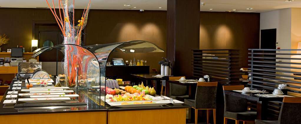 Nh Ciudad De Valencia Hotel Restaurant photo